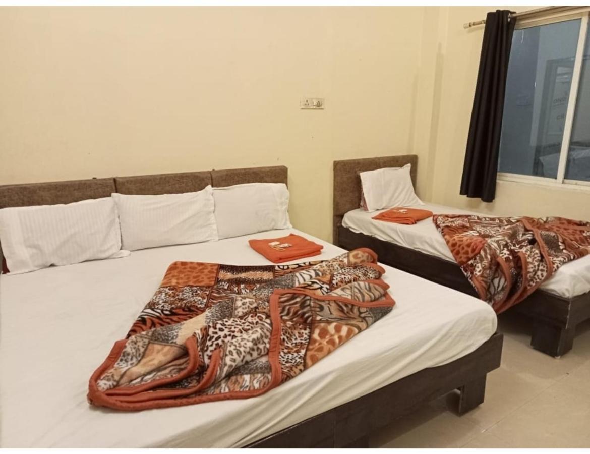 Hotel Mahakal Vishram, ウッジャイン エクステリア 写真
