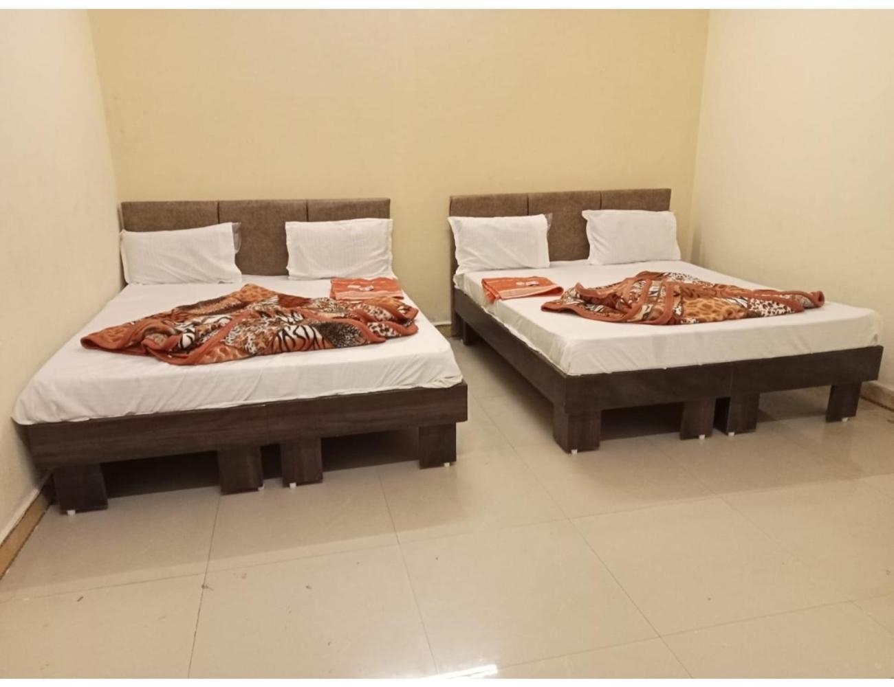 Hotel Mahakal Vishram, ウッジャイン エクステリア 写真