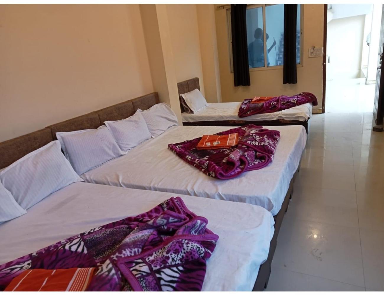 Hotel Mahakal Vishram, ウッジャイン エクステリア 写真