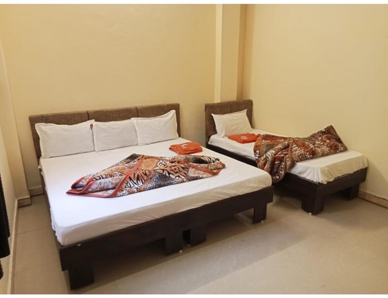 Hotel Mahakal Vishram, ウッジャイン エクステリア 写真