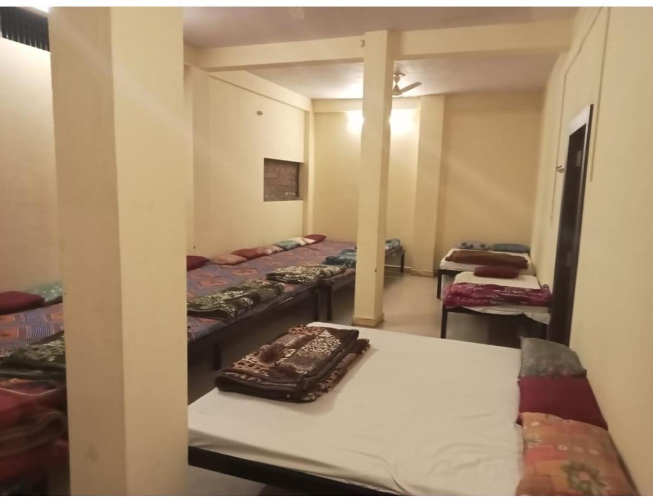 Hotel Mahakal Vishram, ウッジャイン エクステリア 写真